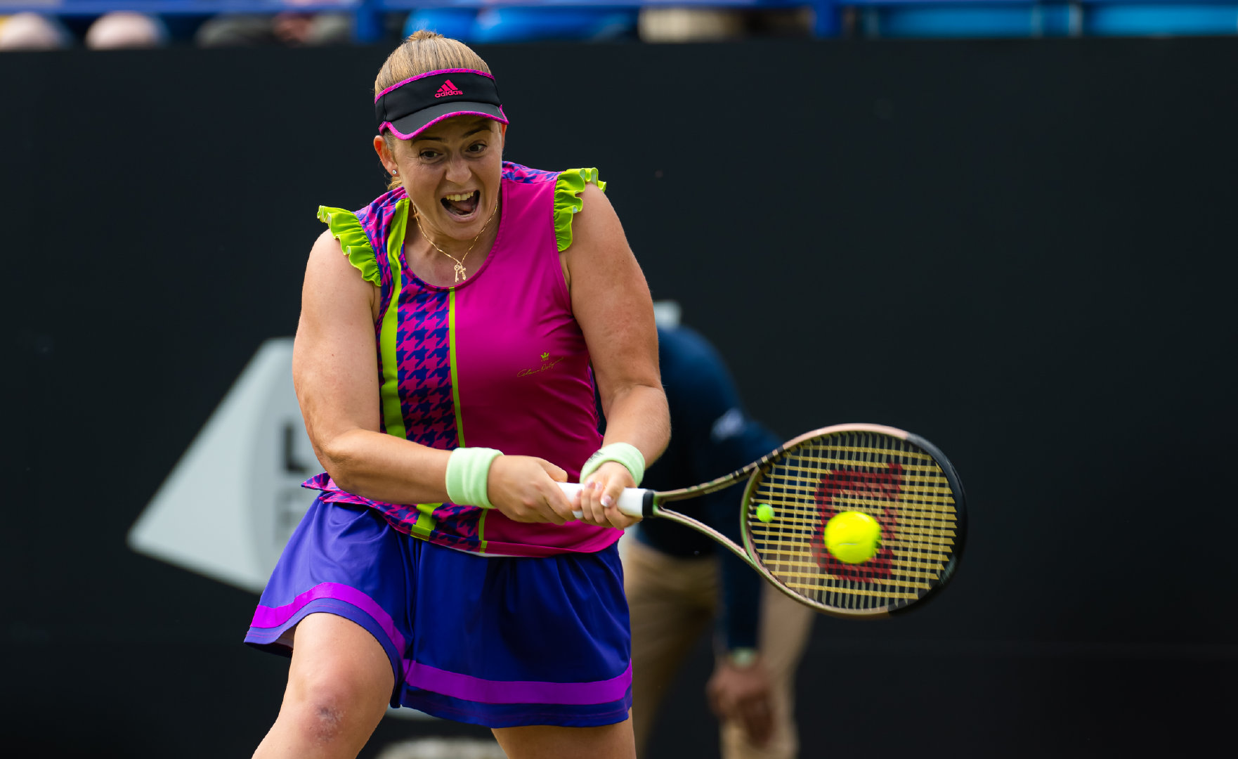 关于科维托娃在雄鹿比赛中问鼎冠军,挺进下一轮引发热议!的信息 关于科维托娃在雄鹿比赛中问鼎冠军,挺进下一轮引发热议!的信息